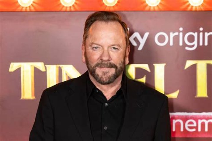 Donald Sutherland Net Worth: Details About Movies, Shows, Son, Young, TV - SarkariResult