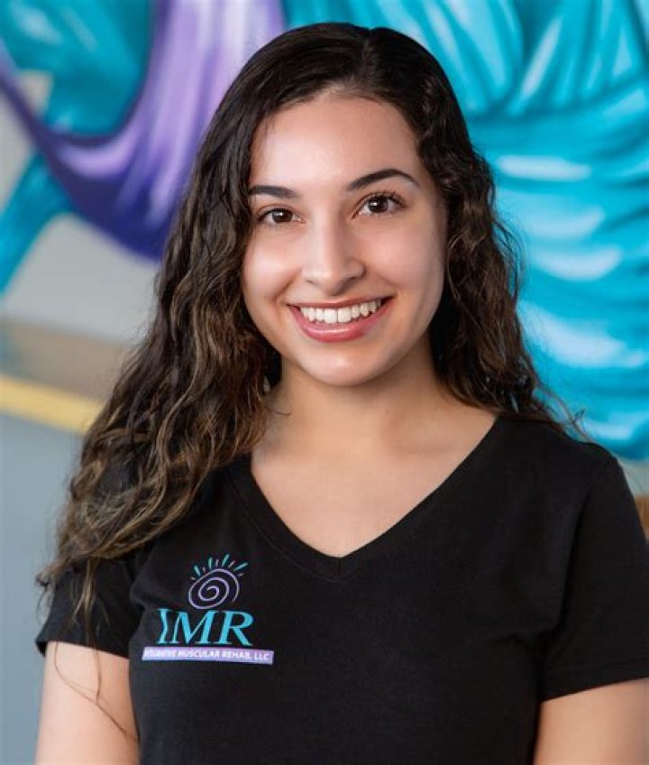 Erika Flores Net Worth