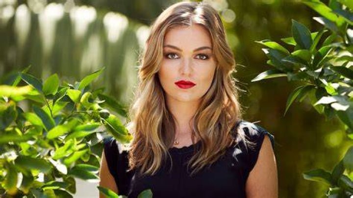 Lili Simmons Career Insight
