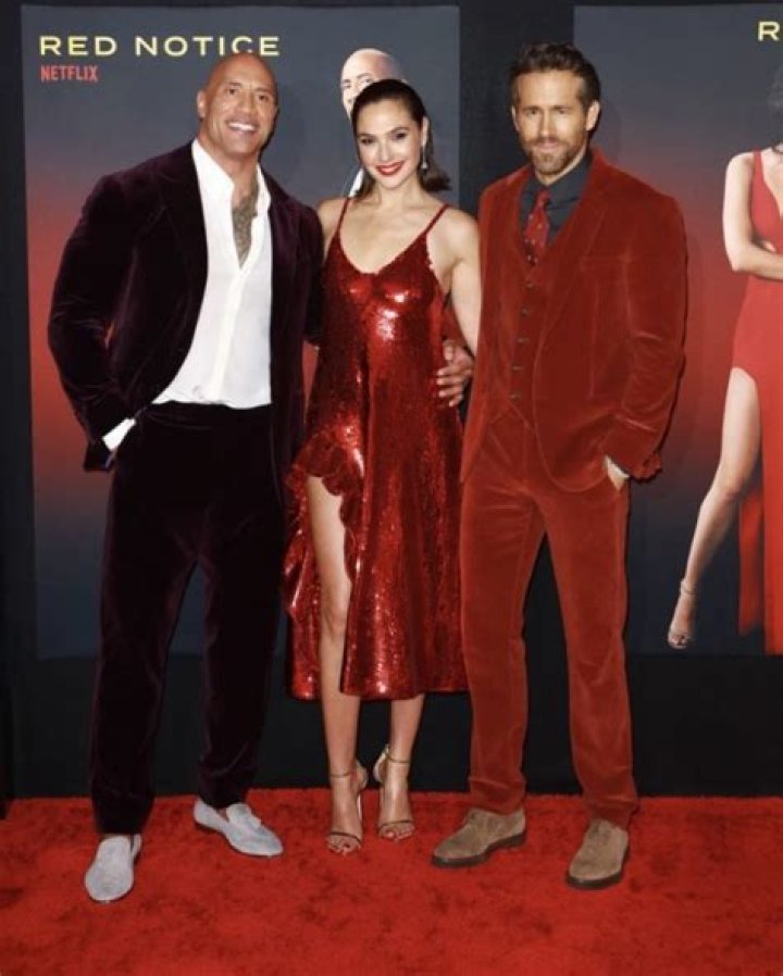 Ryan Reynolds Height Vs Dwayne Johnson