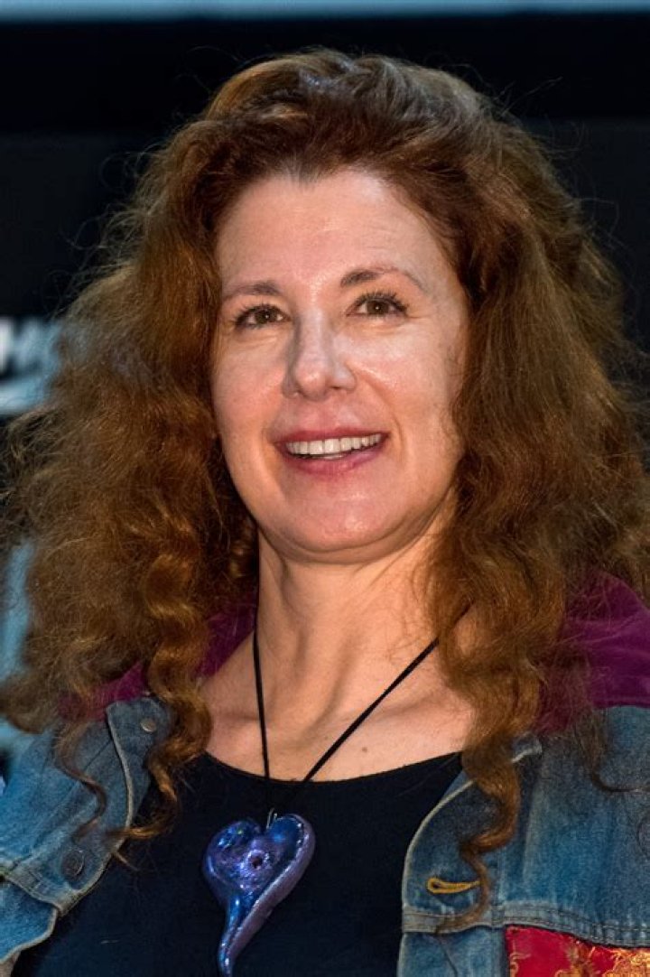 Suzie Plakson Net Worth
