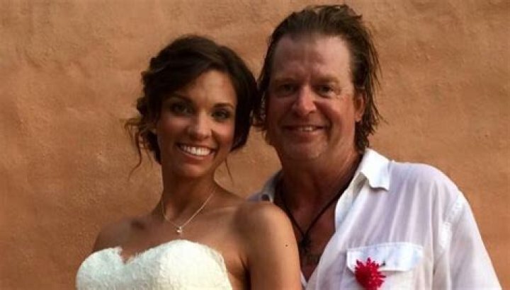 Who Are Emily Robsin And Kristen Robison? Charlie Robison New Wife - SarkariResult